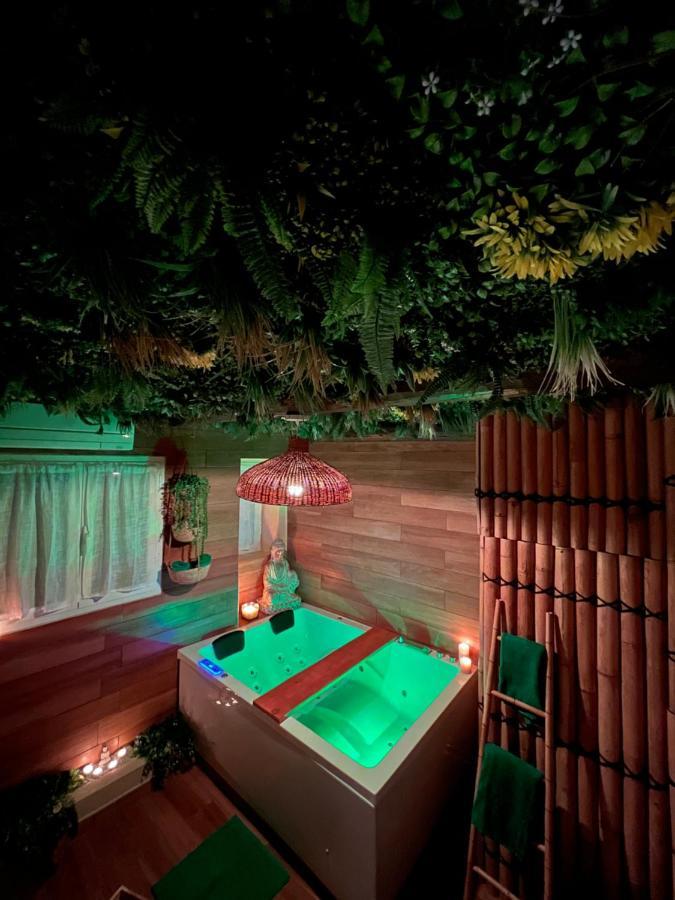 Le Balneo Jacuzzi Vieil Antibes Safranier Exterior foto
