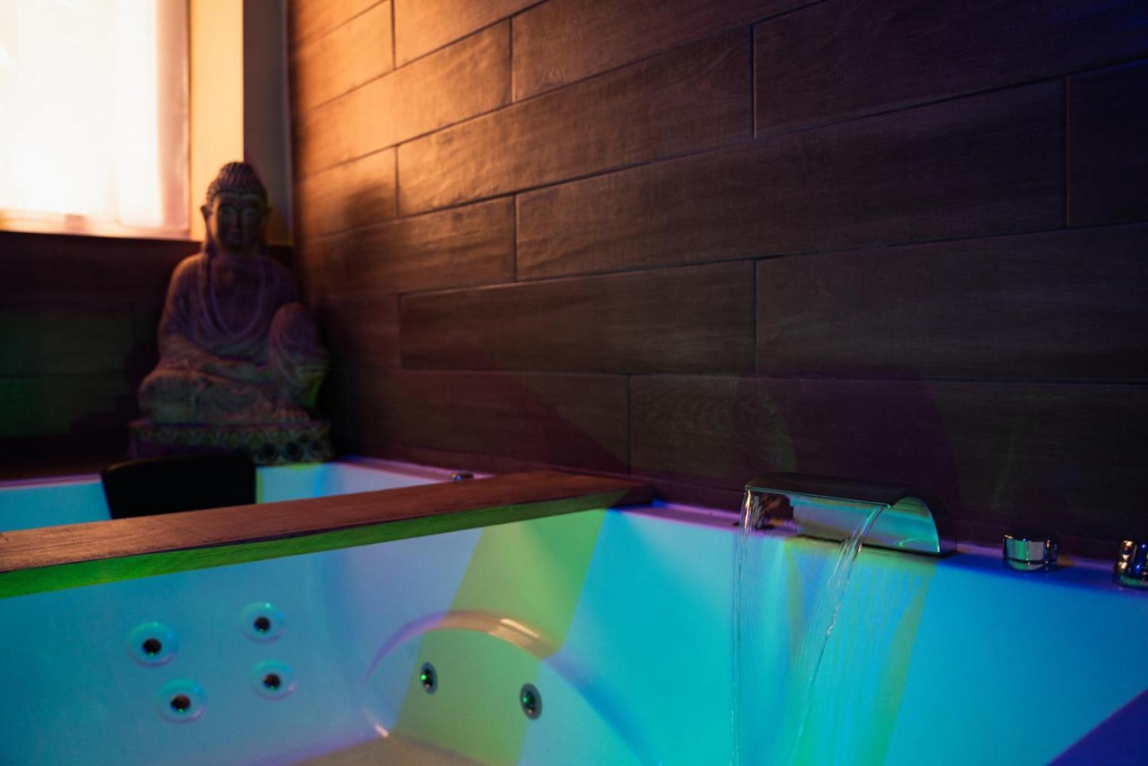 Le Balneo Jacuzzi Vieil Antibes Safranier Exterior foto